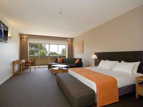 Mornington Hotel - Darwin Tourism 24