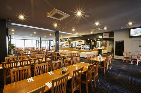 Mornington Hotel - Darwin Tourism 9