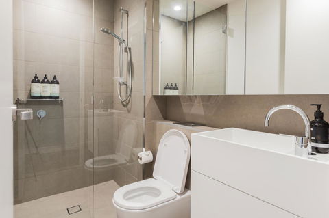 New Eureka 108 Hotel Apartments - Darwin Tourism 10