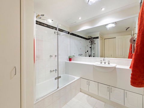 Melbourne Luxury Paradise - Darwin Tourism 9