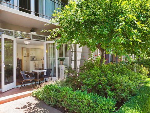 Melbourne Luxury Paradise - Darwin Tourism 10
