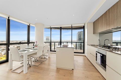 Best Views On Collins - Darwin Tourism 27