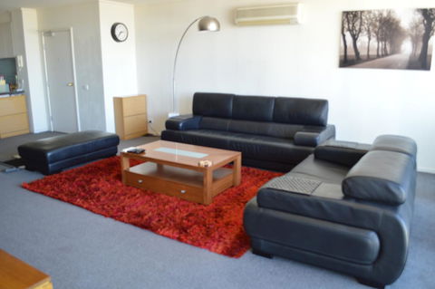 3BR Apartment At Victoria Tower Southbank - Darwin Tourism 2