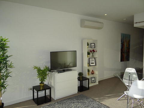 Amazing Accommodations: Vogue - Darwin Tourism 21