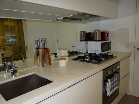 Amazing Accommodations: Vogue - Darwin Tourism 44