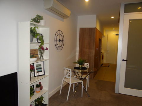 Amazing Accommodations: Vogue - Darwin Tourism 3