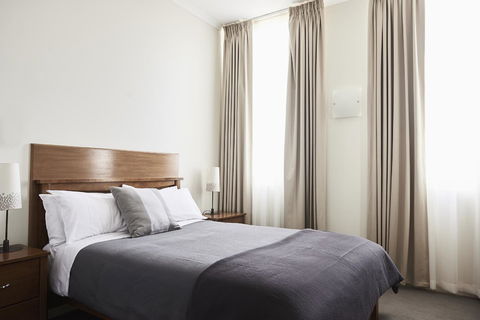 Plough Hotel - Darwin Tourism 1