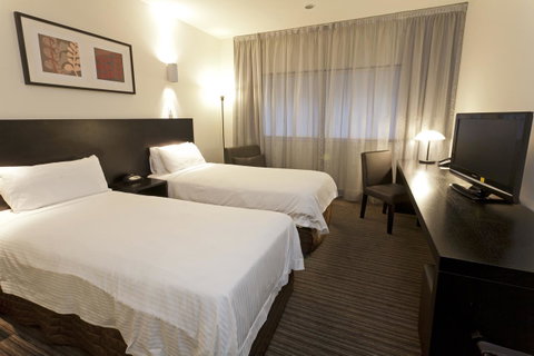 Causeway 353 Hotel - Darwin Tourism 6