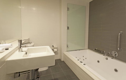 Causeway 353 Hotel - Darwin Tourism 29