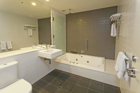 Causeway 353 Hotel - Darwin Tourism 35