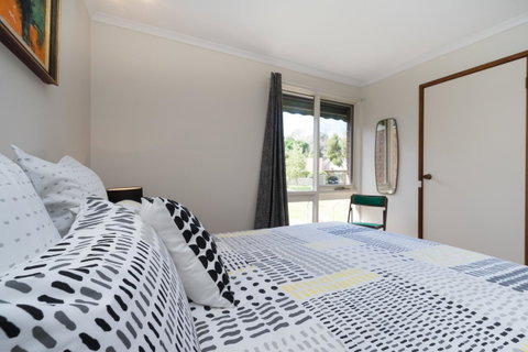 Uptown Frankston - Darwin Tourism 5
