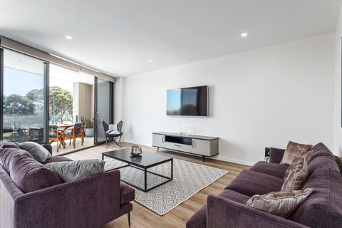 Blairgowrie Apartment 1 - On The Beach - Darwin Tourism 4