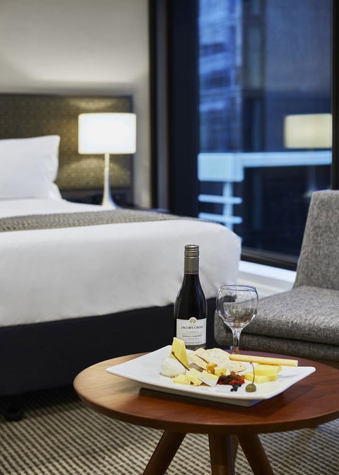 Stamford Plaza Melbourne - Darwin Tourism 17