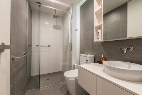 Guest House In Melbourne - Darwin Tourism 6