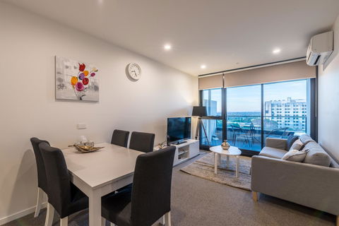 Guest House In Melbourne - Darwin Tourism 0