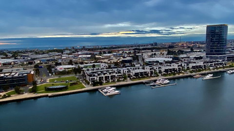 JC Waterfront Apartments On Collins - Darwin Tourism 8