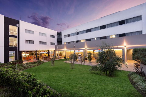 Atura Dandenong - Darwin Tourism 21