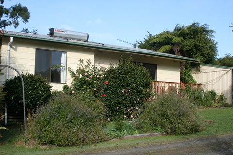 Strathmore Farm B&B - Darwin Tourism 1
