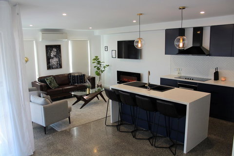 Escape On Birch - Darwin Tourism 2