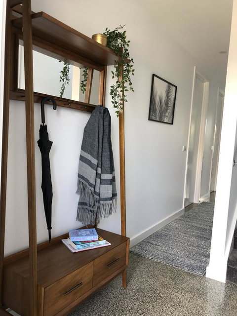 Escape On Birch - Darwin Tourism 25