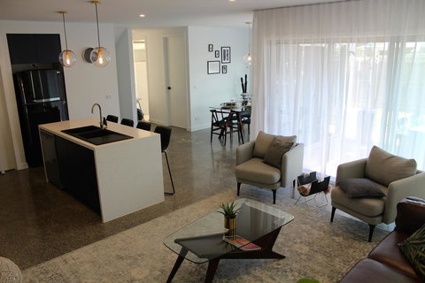 Escape On Birch - Darwin Tourism 28