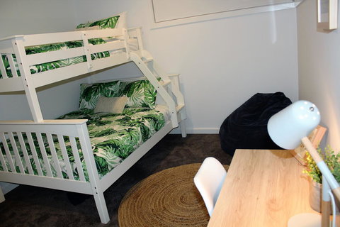 Escape On Birch - Darwin Tourism 24