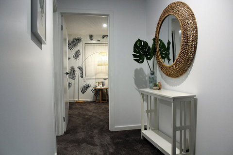 Escape On Birch - Darwin Tourism 13