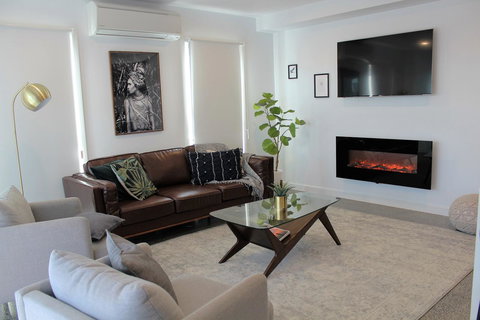 Escape On Birch - Darwin Tourism 26