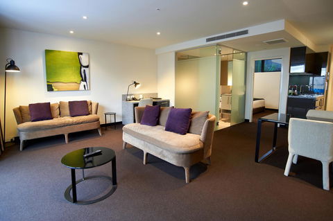 Corporate Living Accommodation Hawthorn - Darwin Tourism 17