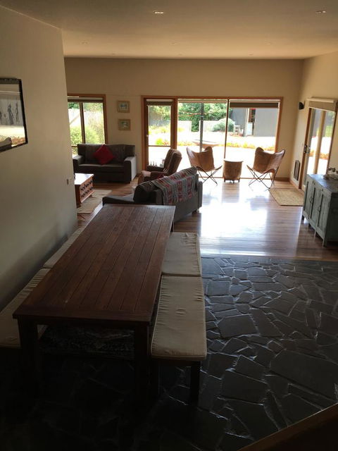 Apostle Hideaway - Central Port Campbell - Darwin Tourism 3