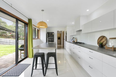 Fairhills - NEW LISTING, Beautifully Styled - Darwin Tourism 0