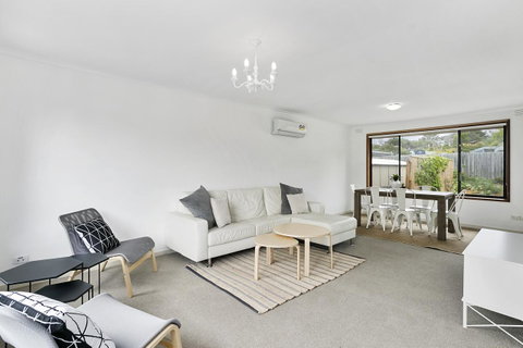 Fairhills - NEW LISTING, Beautifully Styled - Darwin Tourism 3
