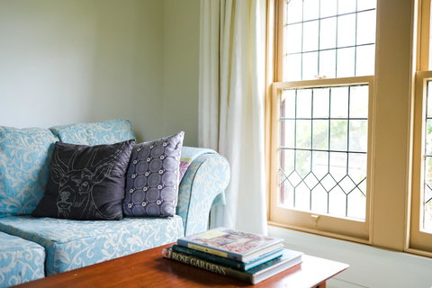 Miss Pym's Cottage - Darwin Tourism 31