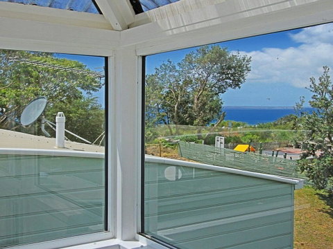 The Boathouse - Comfortable Beachfront Home - Darwin Tourism 2