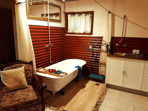 The Cabin - Darwin Tourism 2