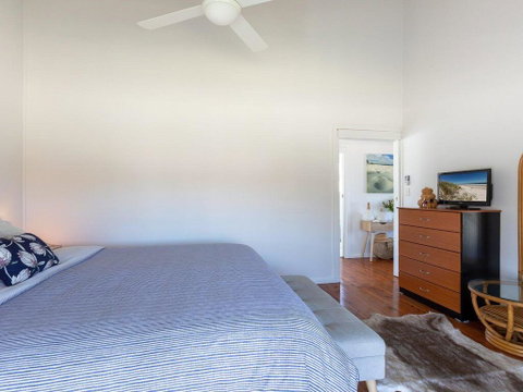 The Chalet At Callala Beach - Beach House Character - Darwin Tourism 2
