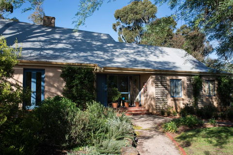 The Cottage At Riverside Farm - Darwin Tourism 2