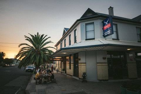 The Criterion Hotel - Darwin Tourism 0