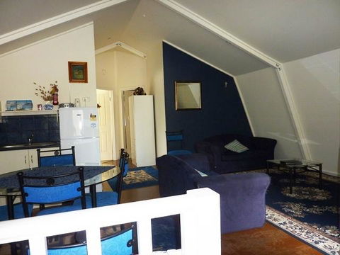 The Doo Drop Inn - Darwin Tourism 0