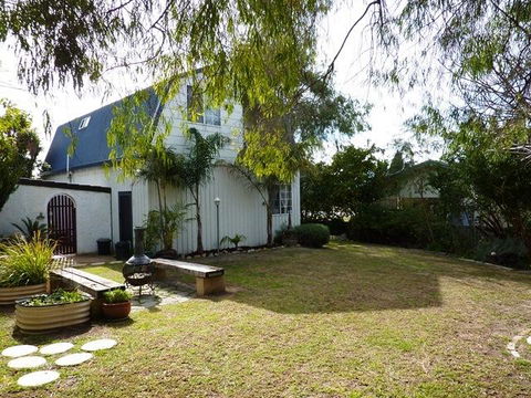 The Doo Drop Inn - Darwin Tourism 3