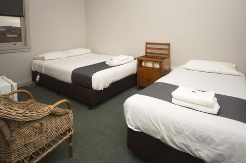 The George Hotel - Darwin Tourism 2