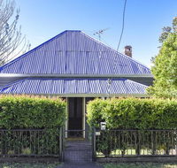 The Grey House - Darwin Tourism