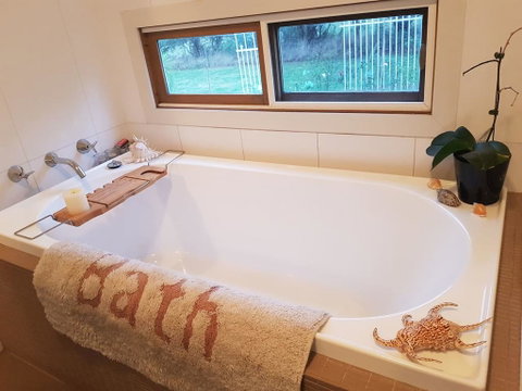 The Gurdies Room With Amazing Sunset Views - Darwin Tourism 2