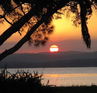 The Jetty Cabin Lakeside - Darwin Tourism