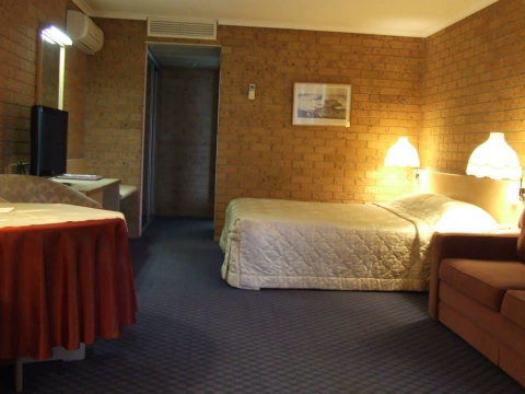 The John Hunter Motel - Darwin Tourism 3