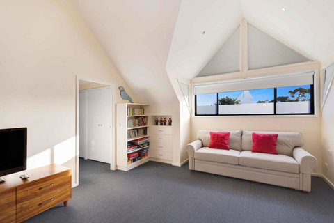 The Loft - Waterfront With Private Pool - Darwin Tourism 2