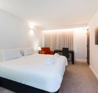 The Nest - Spacious Studio on Newcastle St with Roof Terrace - Darwin Tourism