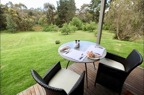 The Orchard Luxury Accommodation - Darwin Tourism 1