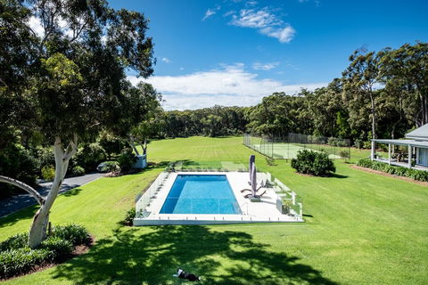 The Pavilion, Killcare - Darwin Tourism 1