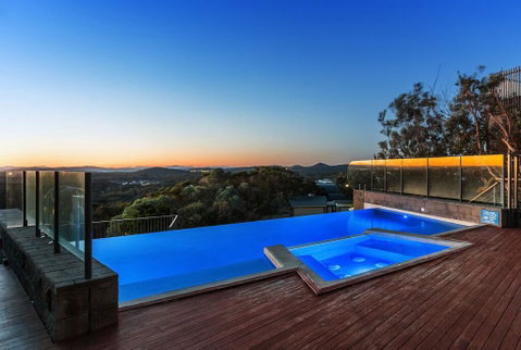 The Pinnacle At One Mile Ridge - Darwin Tourism 1